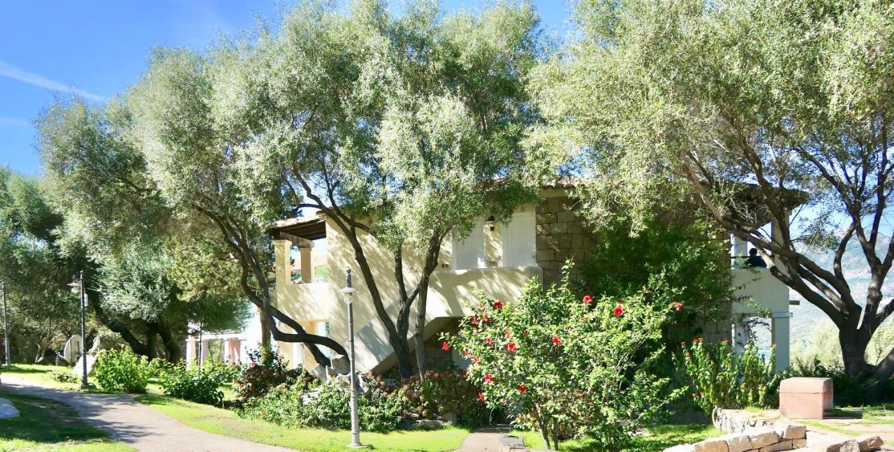 Apartments In Residence With Swimming Pool In Porto Rotondo Exterior foto