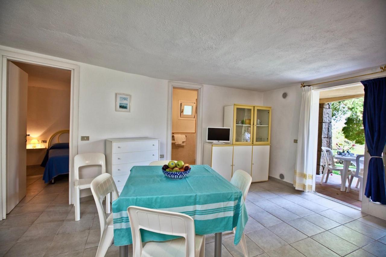 Apartments In Residence With Swimming Pool In Porto Rotondo Exterior foto