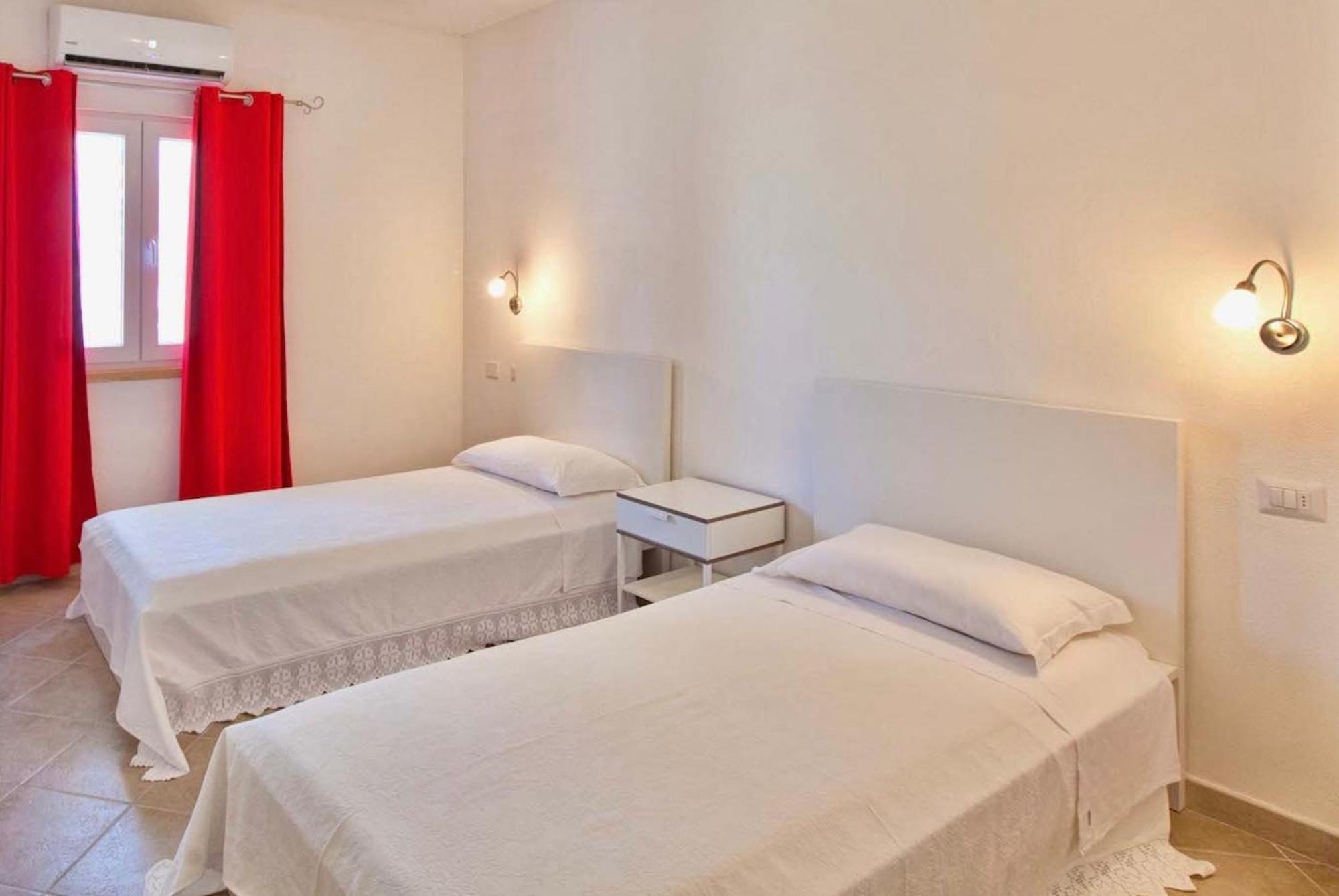 Apartments In Residence With Swimming Pool In Porto Rotondo Exterior foto